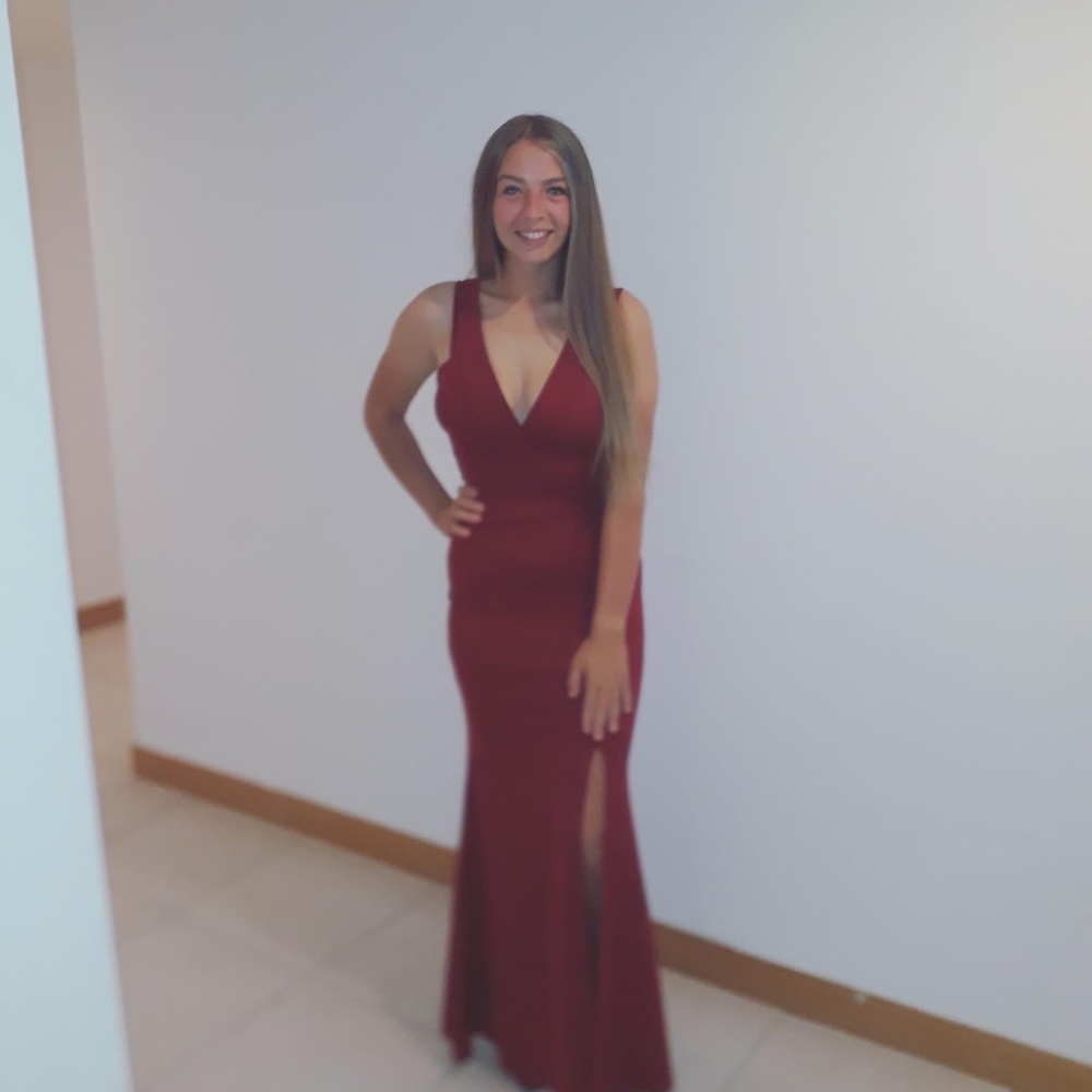 Meet your Posher, Caris